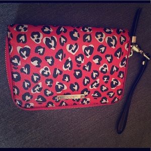 Stella and Dot clutch